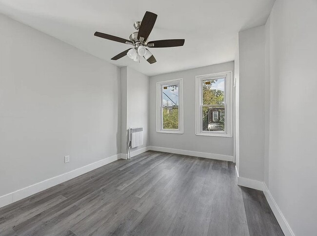 Building Photo - 1343 N Allison St