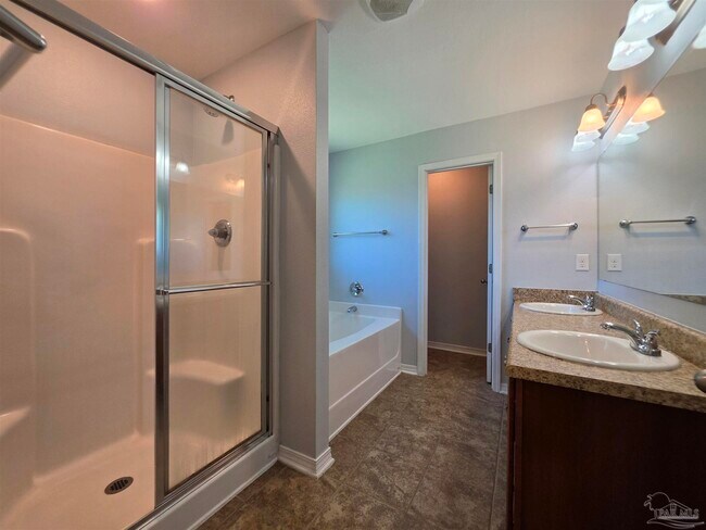 Building Photo - 5574 Peach Dr