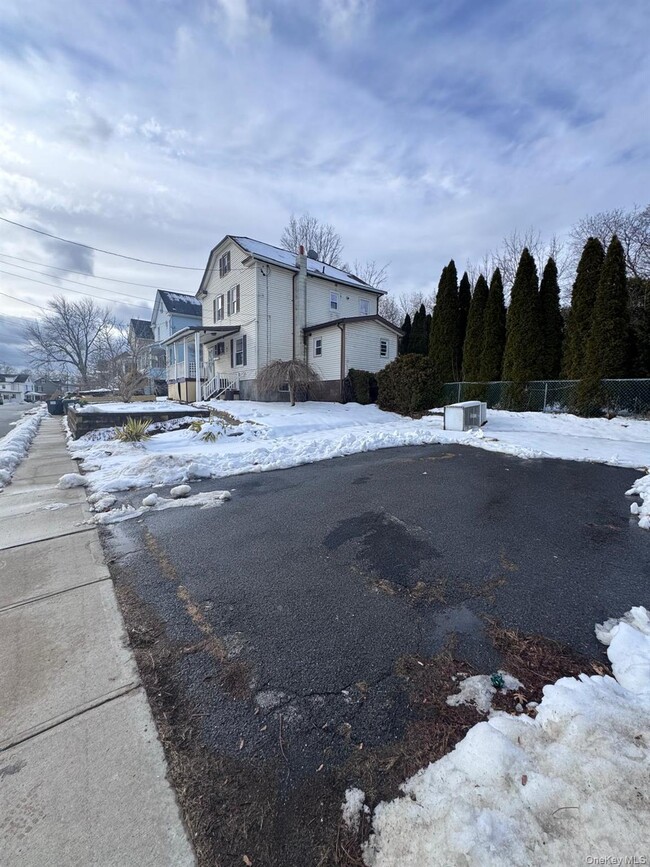 Building Photo - 709 Tower Ave