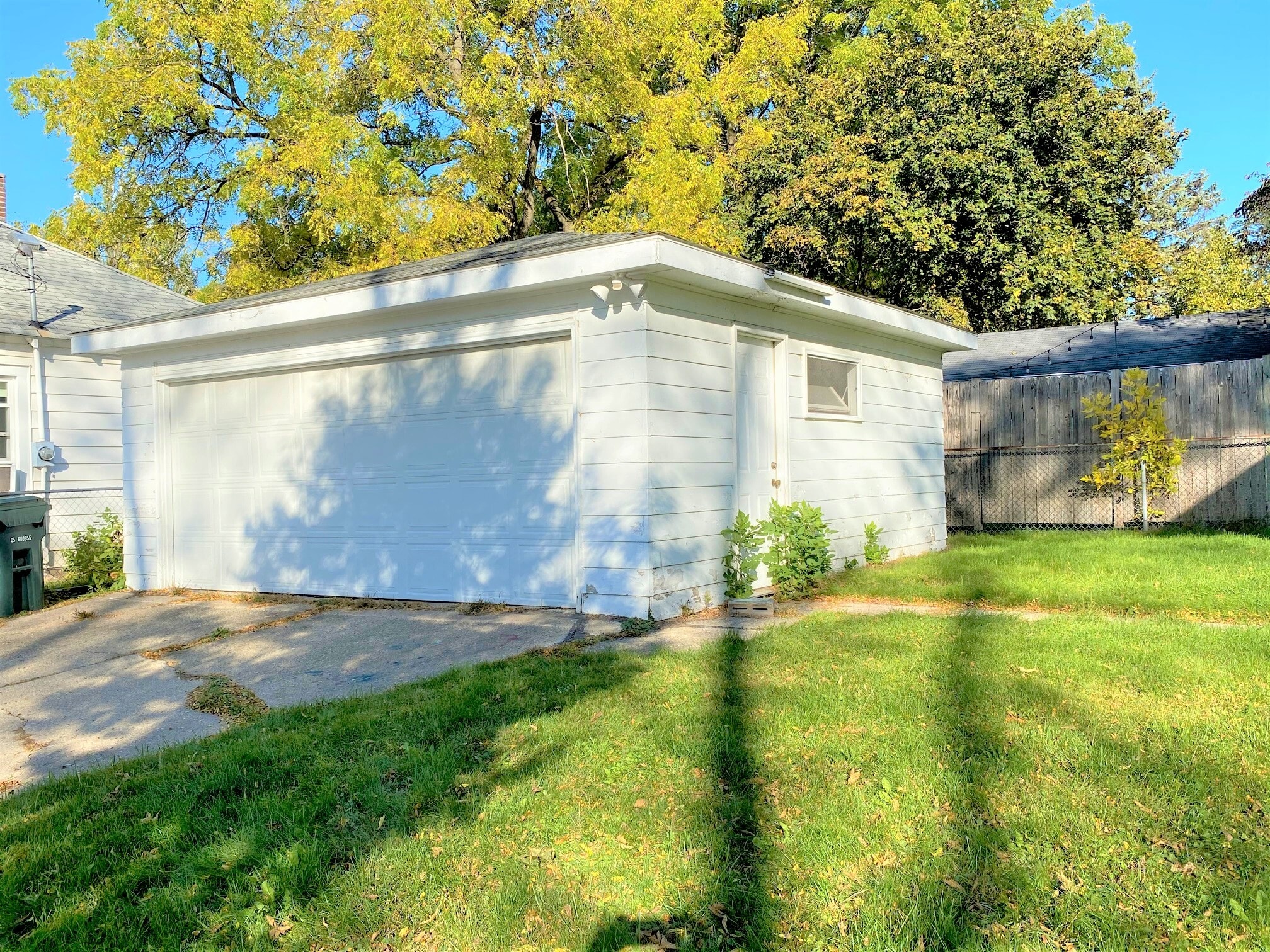 2 car garage - 2802 Union St
