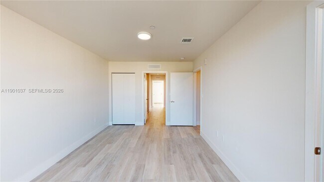 Building Photo - 2555 NE 193rd St