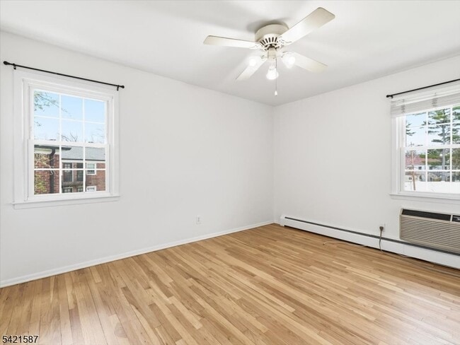 Building Photo - 115 Pitney Pl