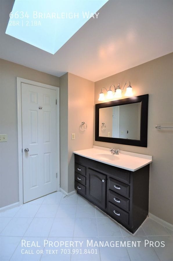 Building Photo - 6634 Briarleigh Way