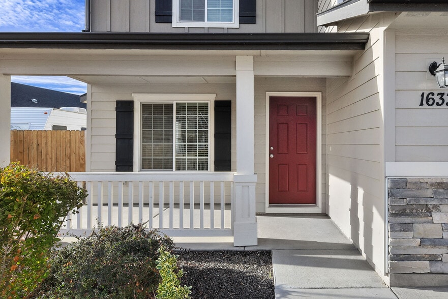 Building Photo - 1633 Placerville St