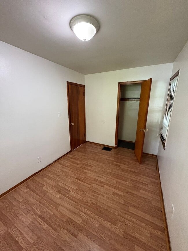 Building Photo - Single Family Ranch 2 bed 1 bath in North ...