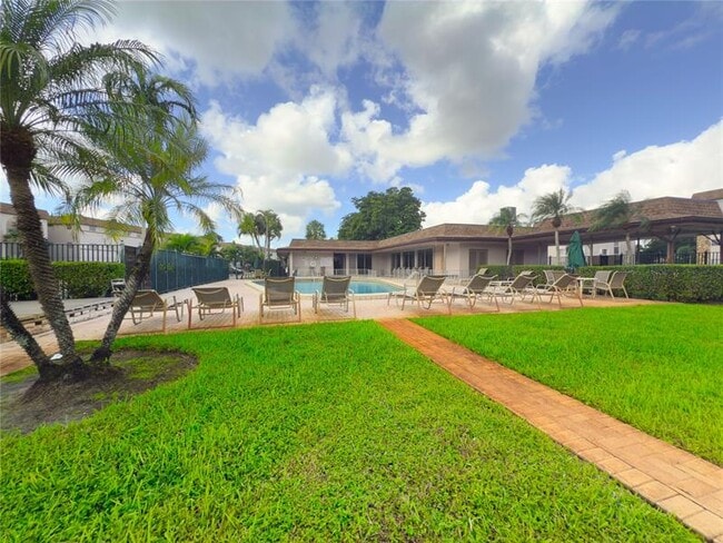 Building Photo - 2451 SW 82nd Ave