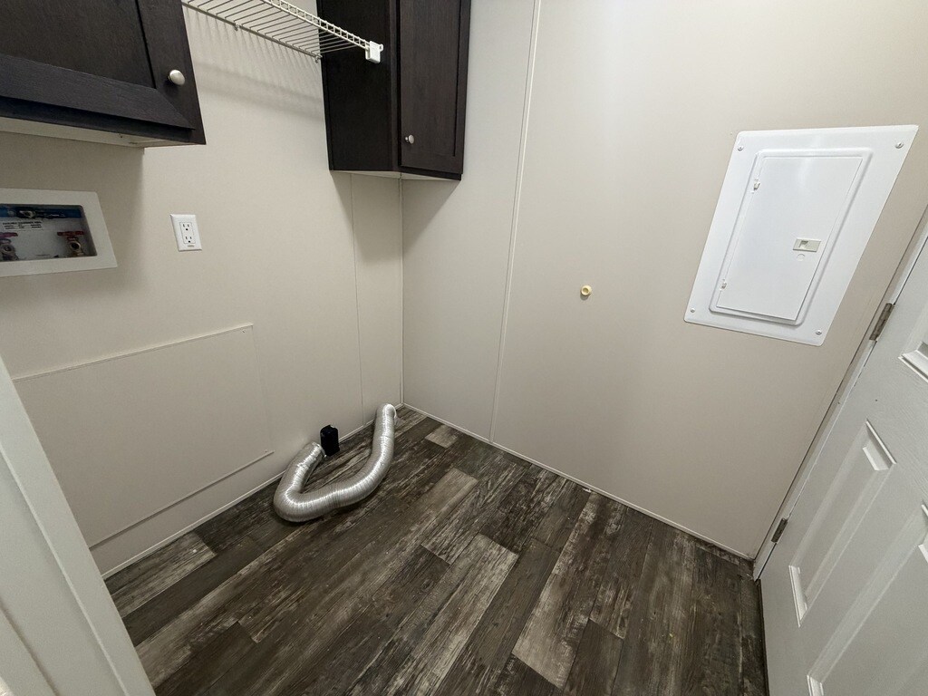 Building Photo - 38052 Johannes Dr