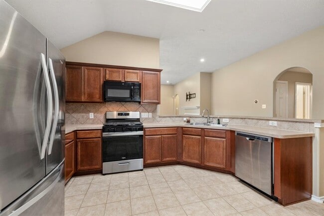 Building Photo - 5030 Birch Manor Ln