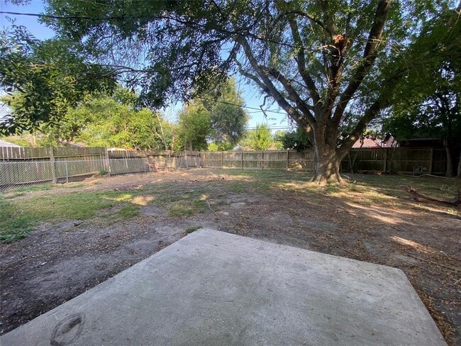 Building Photo - 6107 McKinstry Blvd