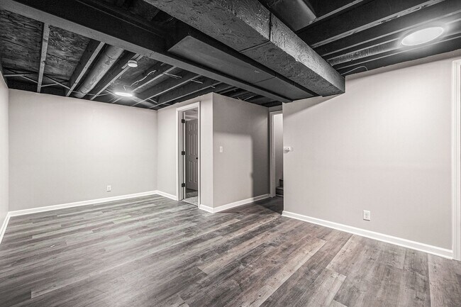 Building Photo - 3 bed 2 bath Yutan Home For Rent