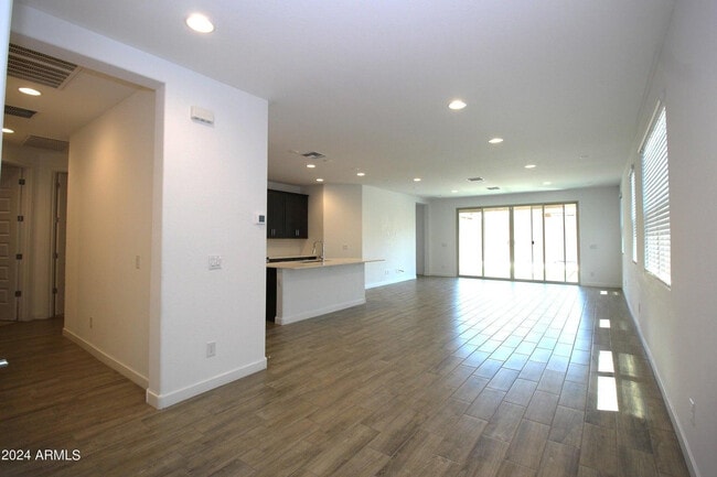 Building Photo - 1649 W la Mirada Dr