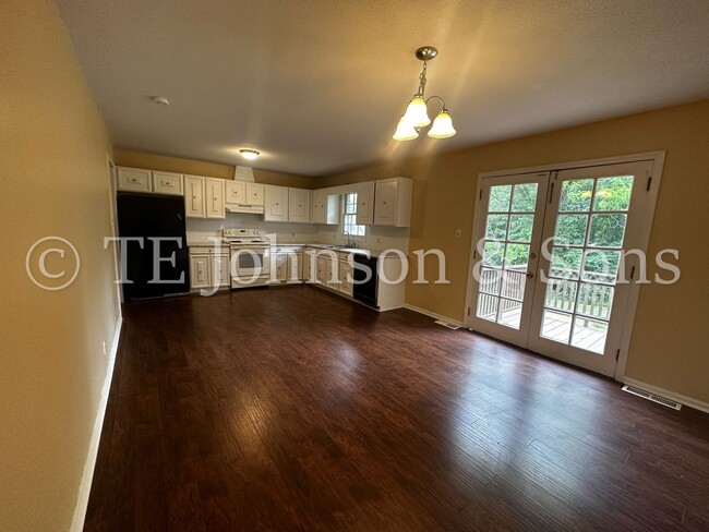 Building Photo - Spacious 3 Bedroom Home in Winston Salem