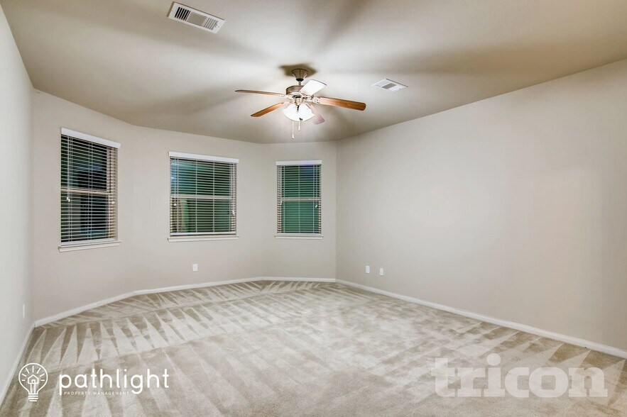 Building Photo - 4 Logan Creek Lane