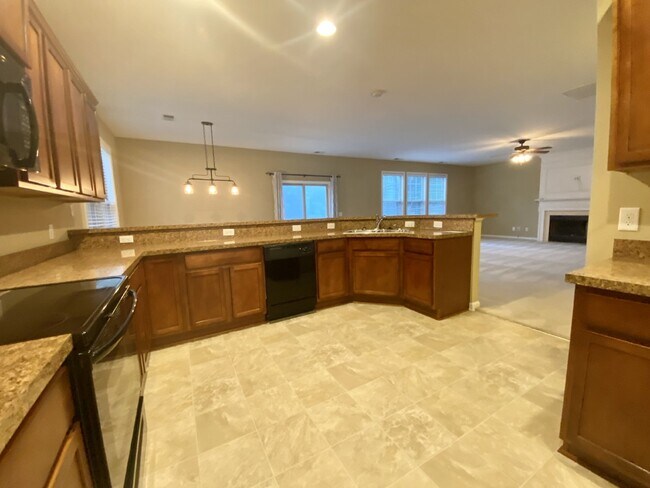 Building Photo - Five Bedroom Single Family Home in Cypress Ridge!