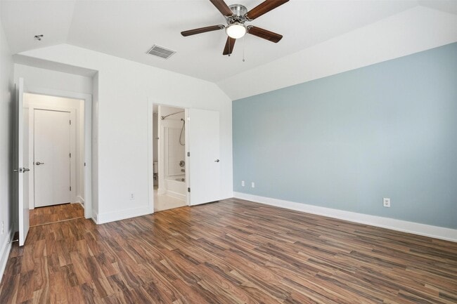 Building Photo - 1631 Hade Meadow Ln