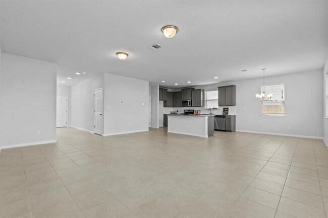 Building Photo - 520 Betty Ann Wy