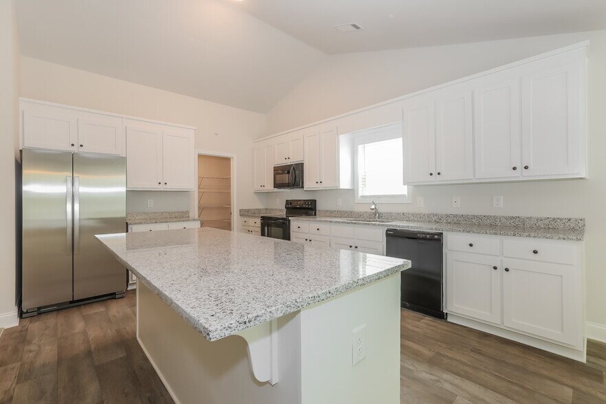 Building Photo - 128 Heartland Cir