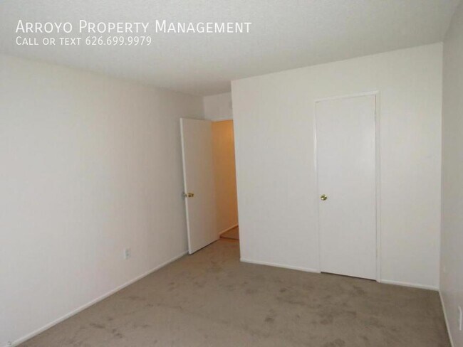 Building Photo - 339 S Catalina