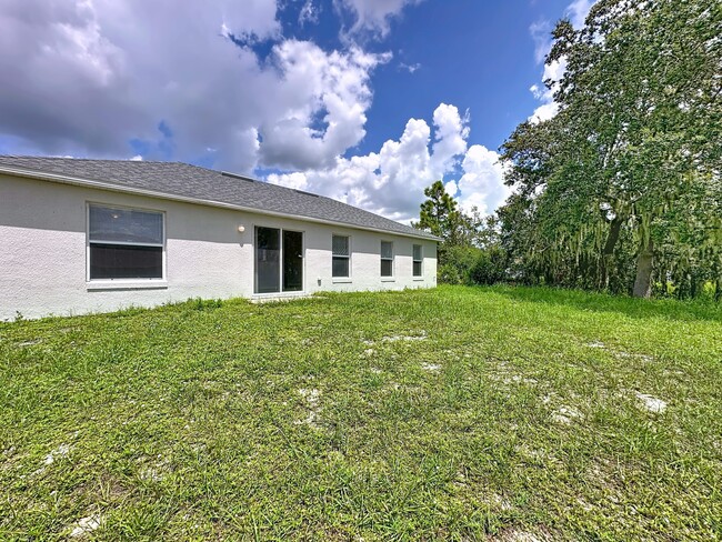Building Photo - 424 Danube Dr