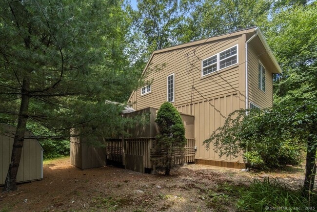 Building Photo - 145 Lakeside Dr