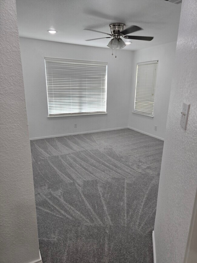 Building Photo - 212 Capistrano Dr