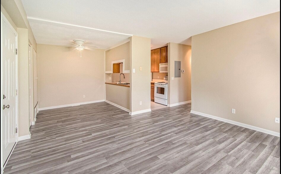 Building Photo - 4348 Norman Dr SE