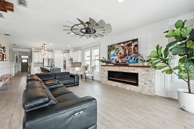 Building Photo - 3019 Borassus Dr