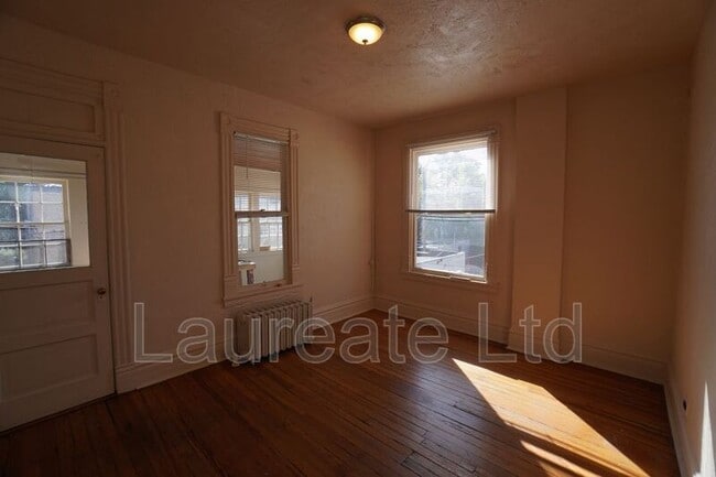 Building Photo - 834 N Clarkson St