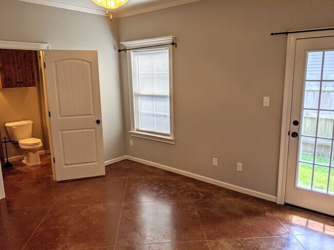 Building Photo - 112 Guilbeau Rd
