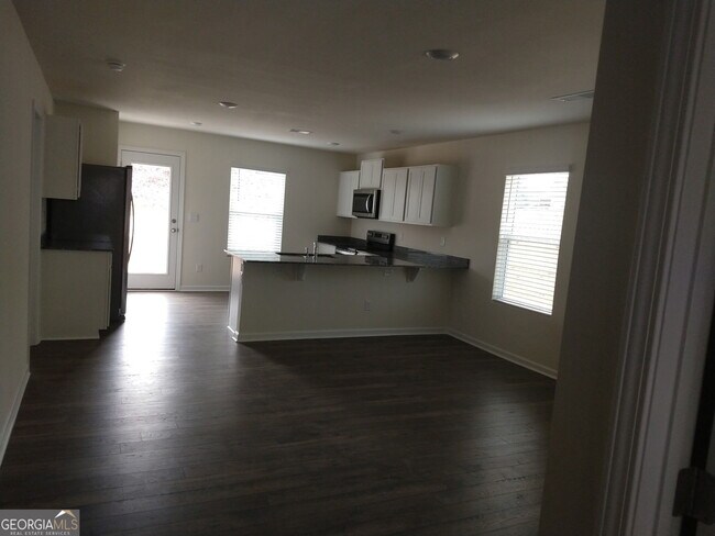 Building Photo - 51 Lk Ter Dr