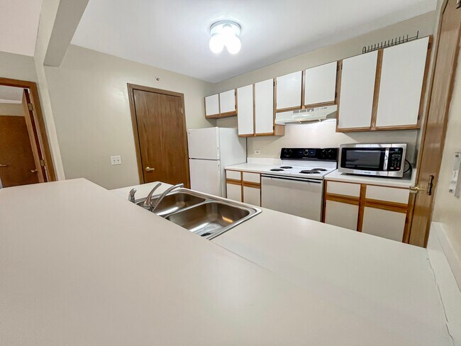 Building Photo - 1524 W Sand Bar Ct