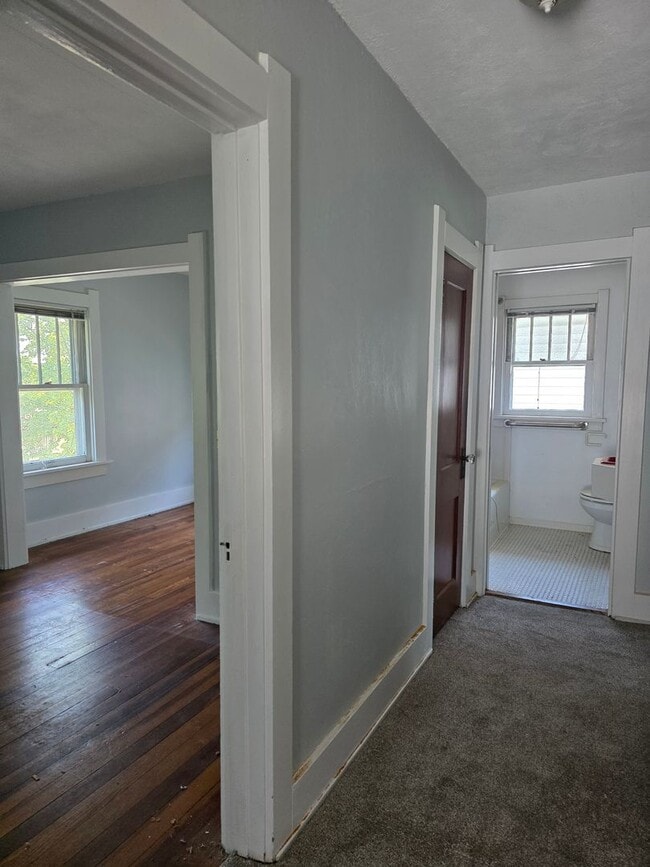 Building Photo - Cozy home in BG
