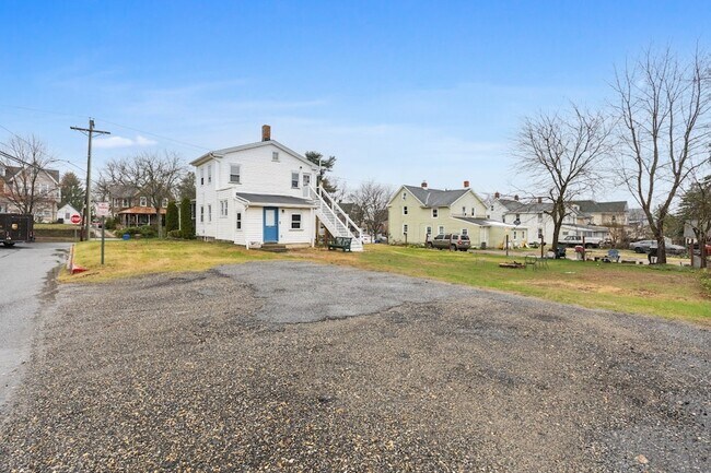 Building Photo - 1620 Kings Hwy