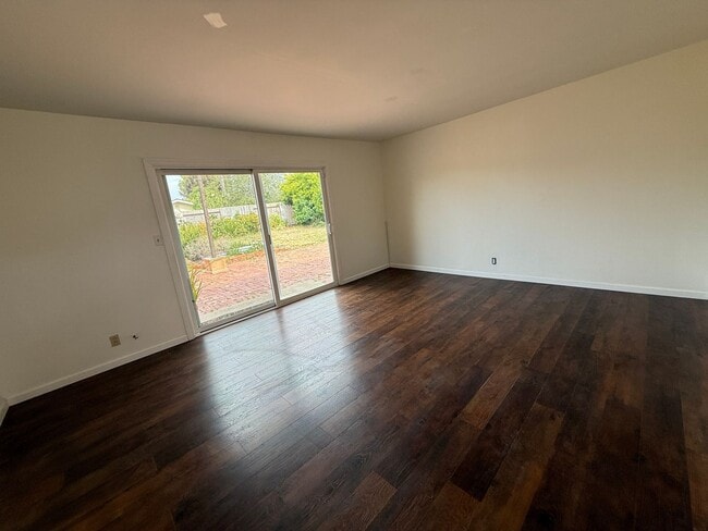 Building Photo - 1741 Lahoud Dr