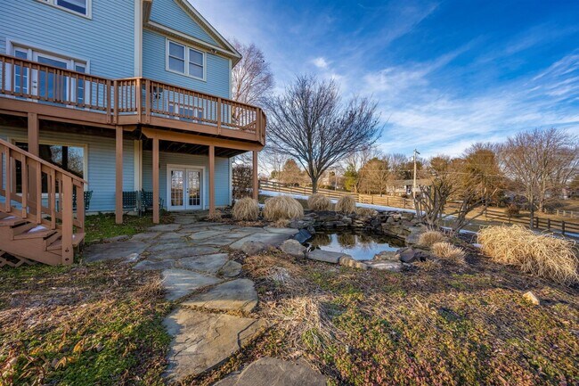 Building Photo - WELLER ESTATES