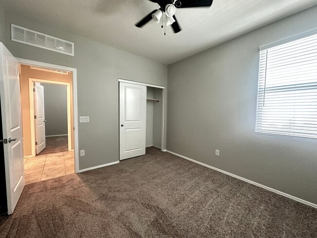 Building Photo - Stunning 4-bedroom, 2-bathroom home located in the vibrant community of Sahuarita, AZ