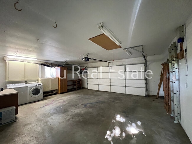 Building Photo - 6030 19th Ave