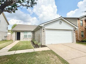 Building Photo - Elegant 3/2/2 w/ Study Home in Westminster...