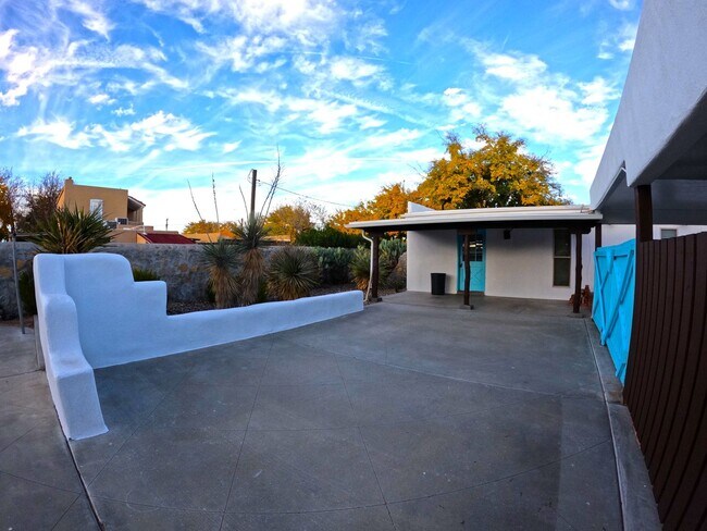 Building Photo - 2968 La Mesilla Circle