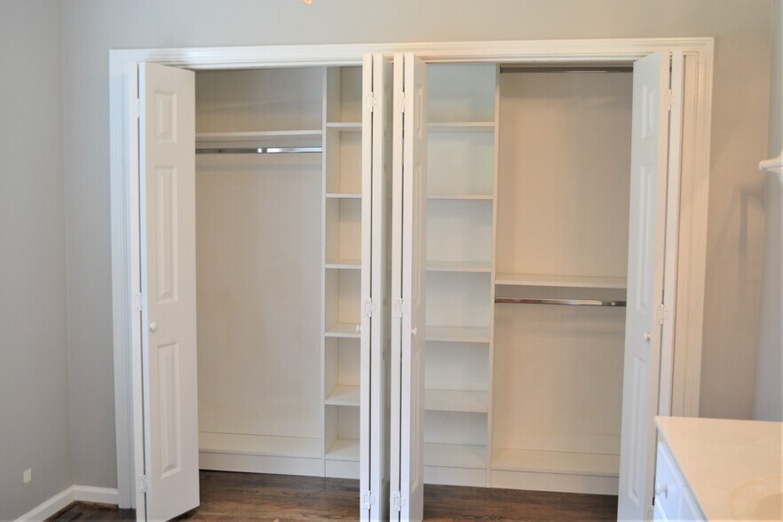 Building Photo - 1375 Nelms Dr