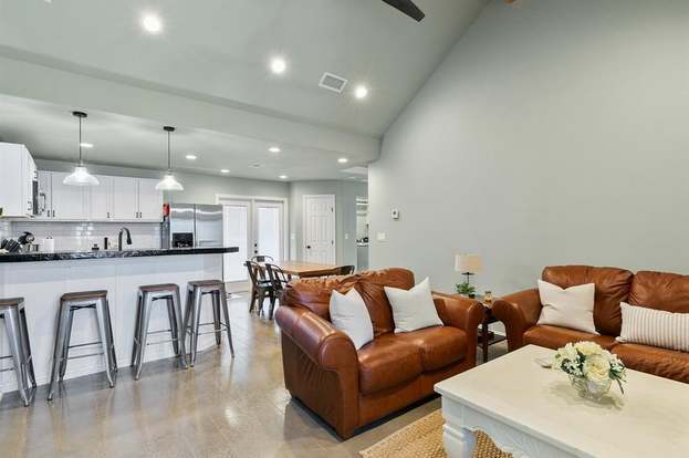 Building Photo - 6301 Hunterwood Dr