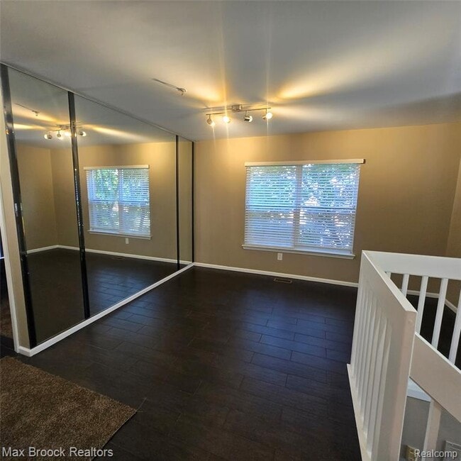 Building Photo - 1643 Campau Farms Cir