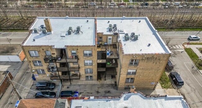 Building Photo - 6146 N Ravenswood Ave