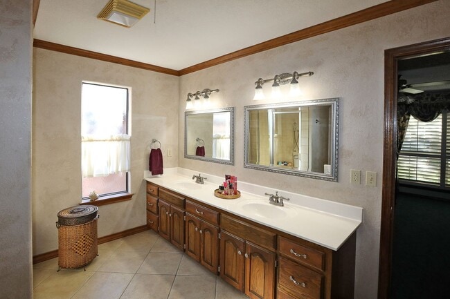 Building Photo - Spacious Puckett home for rent!