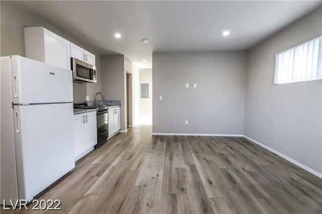 Interior Photo - LOMA Apartments