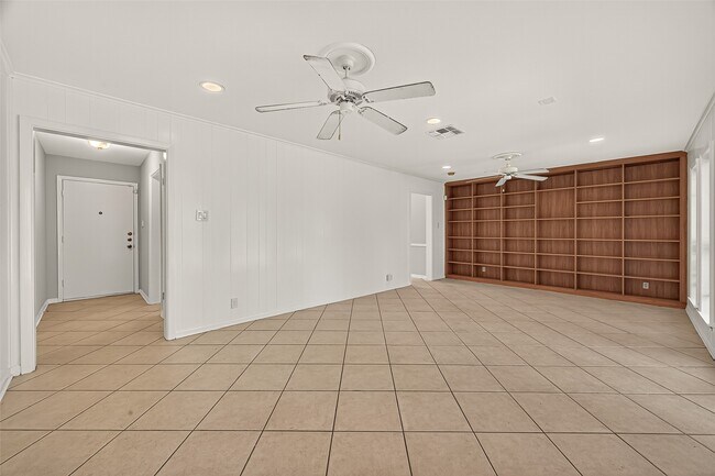 Building Photo - 5418 Darnell St