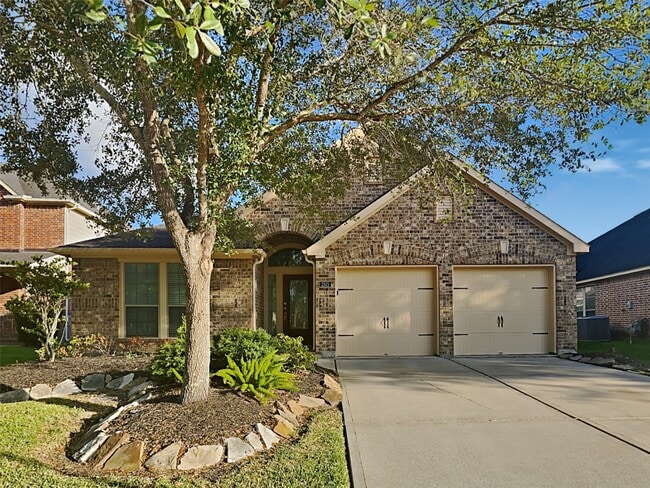 Primary Photo - 2515 Pioneer Oaks Dr