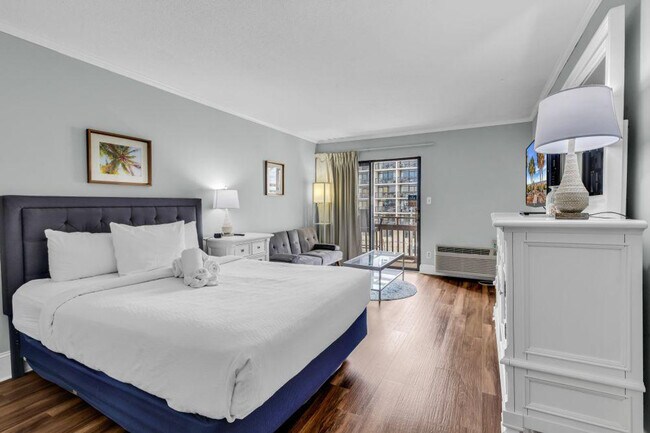 Building Photo - 202 75th Ave N