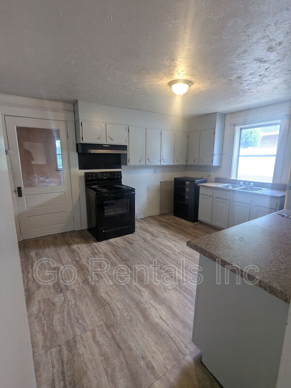 Building Photo - 816 Goldwire St SW