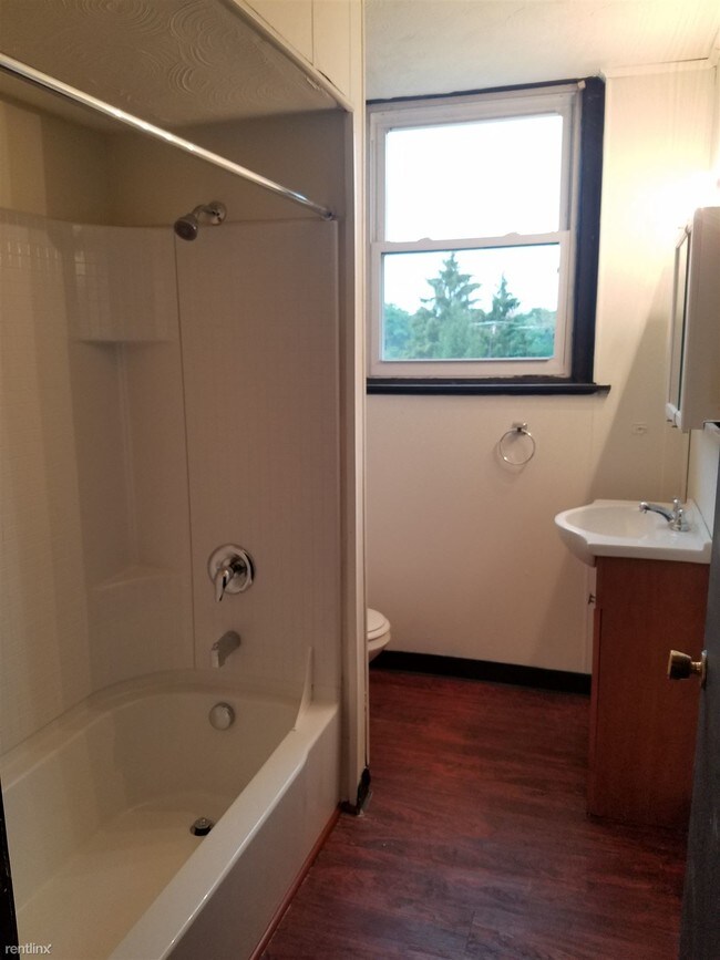 Building Photo - 3 br, 1 bath Apartment - 3728 Dawson Street